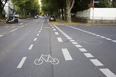 Ulrich Simons - Fahrradwege an der Siegelallee